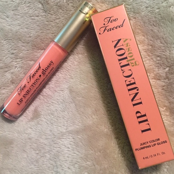 Too Faced Lip Injection Lip Gloss 👄 - Picture 2 of 7